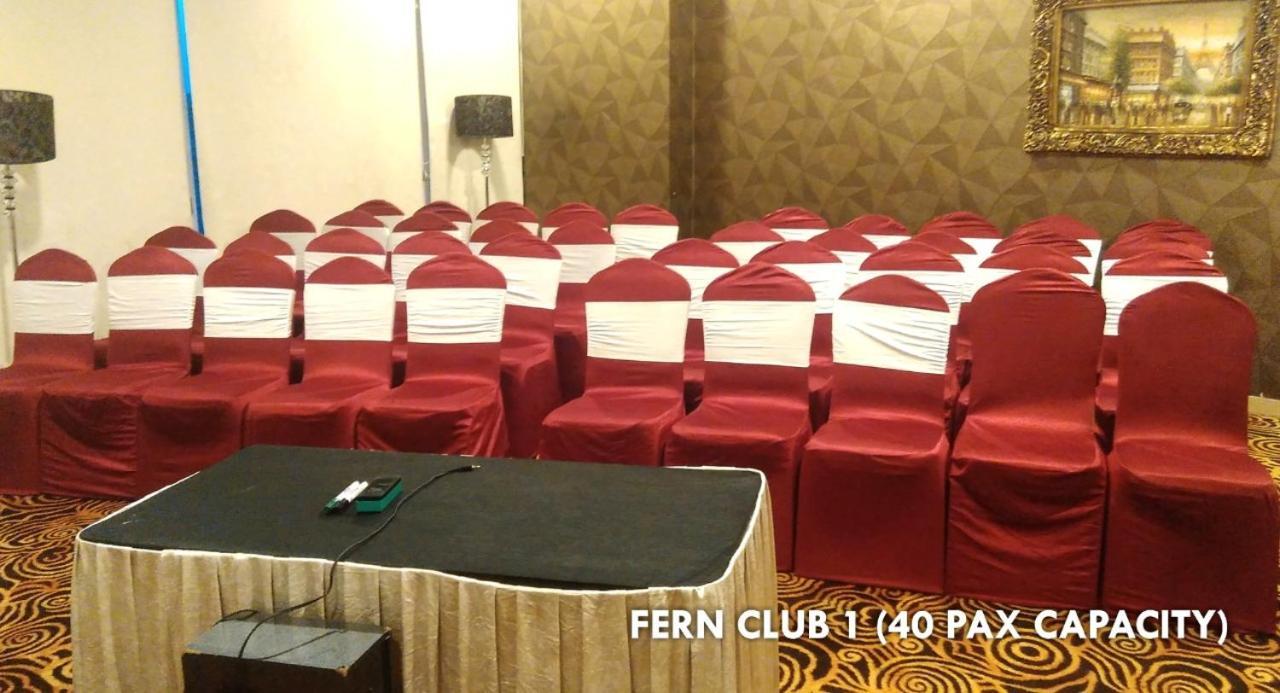 The Fern Residency Rajkot Hotel Exterior foto