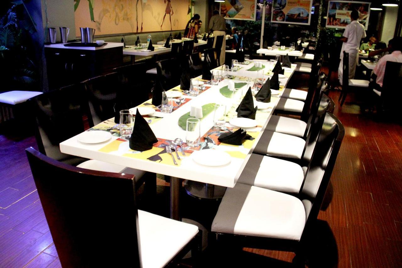 The Fern Residency Rajkot Hotel Exterior foto