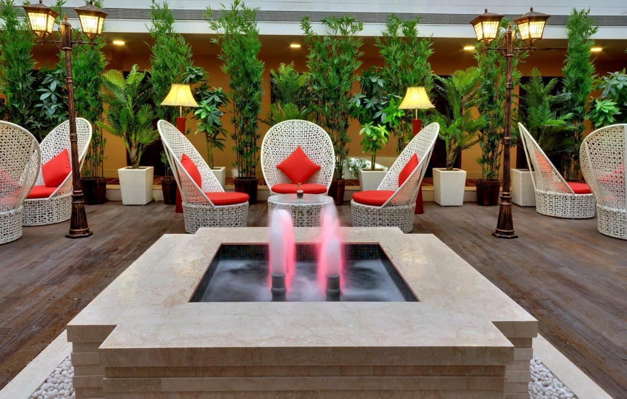 The Fern Residency Rajkot Hotel Exterior foto