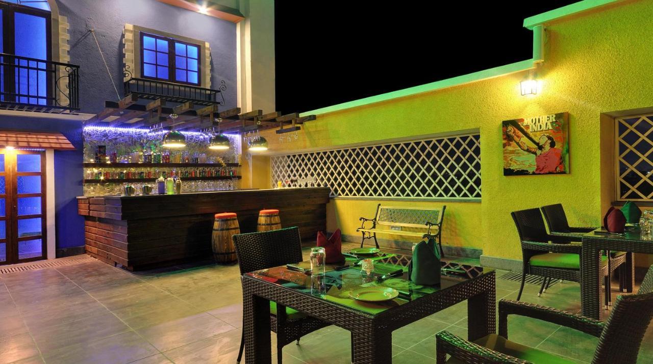 The Fern Residency Rajkot Hotel Exterior foto