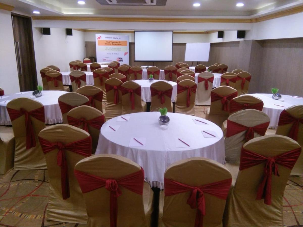 The Fern Residency Rajkot Hotel Exterior foto