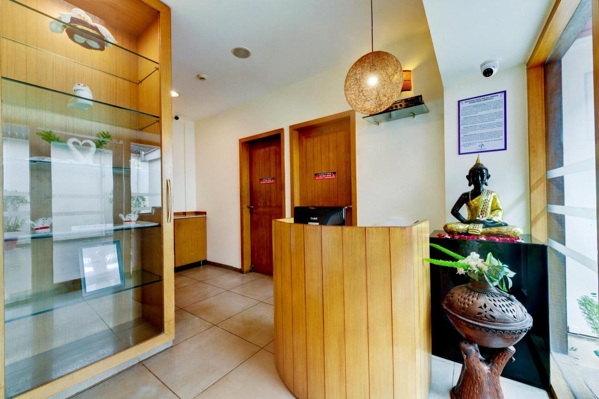 The Fern Residency Rajkot Hotel Exterior foto