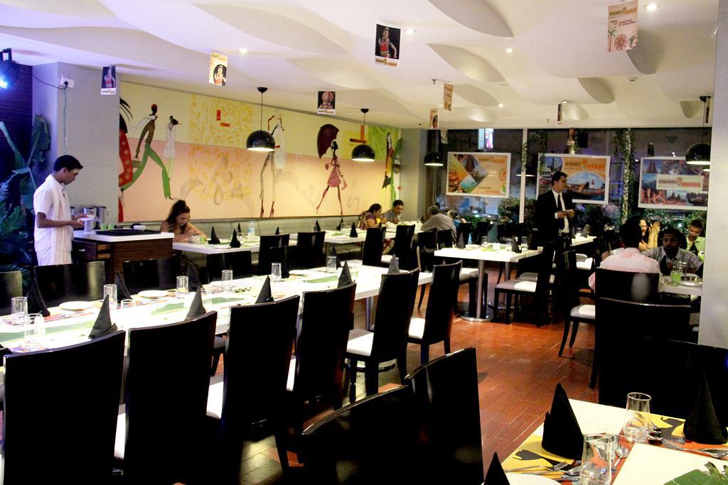 The Fern Residency Rajkot Hotel Exterior foto