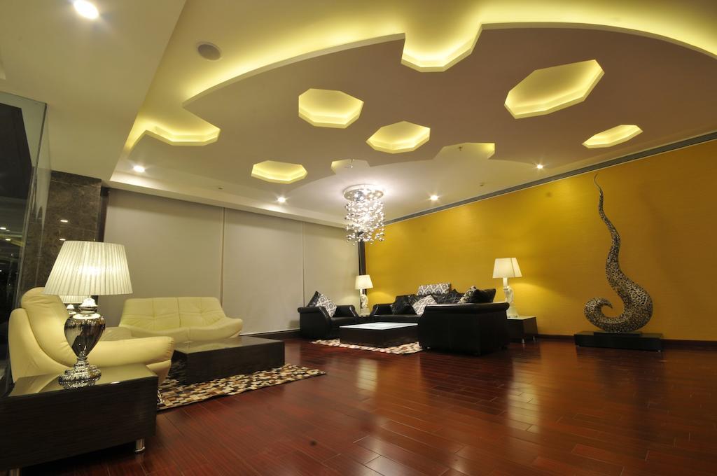 The Fern Residency Rajkot Hotel Exterior foto